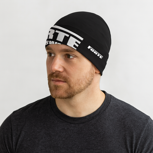 Forte Sportswear muts zwart - warme sportmuts voor heren en dames, ideaal voor hardlopen, fietsen en outdoor activiteiten - muts op hoofd van mannenmodel