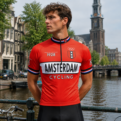 Retro vintage wielershirt Amsterdam in rood – klassiek wielrennen fietsshirt met retro design voor heren en dames, geïnspireerd op Amsterdamse wielercultuur.