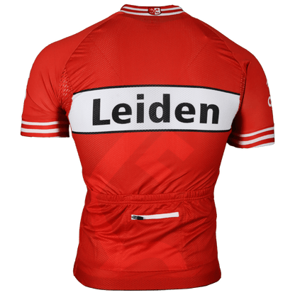 wielershirt van gemeente leiden, iconisch sleutel design gemeenteleiden wielerkleding, foto achter